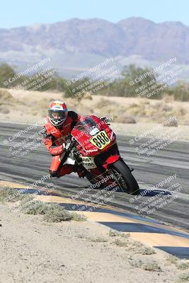 media/Dec-04-2025-Racers Edge (Thu) [[5ebc9f124d]]/3-B Group/3-Session 2 (Turn 7 Inside)/